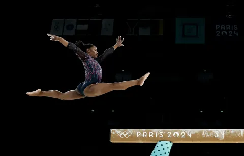 Simone Biles vuelve a volar: 5 razones para mirar el documental de Netflix sobre su regreso a los Juegos Olímpicos Simone Biles