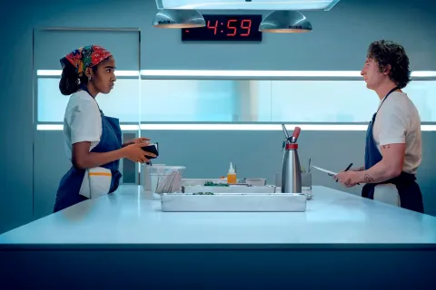 Las series que hay que ver según los Premios Emmys 2024: en qué plataforma de streaming las encontrás Foto de The Bear.