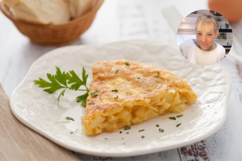 Tortilla de papas: la receta de Jimena Monteverde en la mesaza de Mirtha La tortilla de papas fue la protagonista de la mesaza de Mirtha Legrand