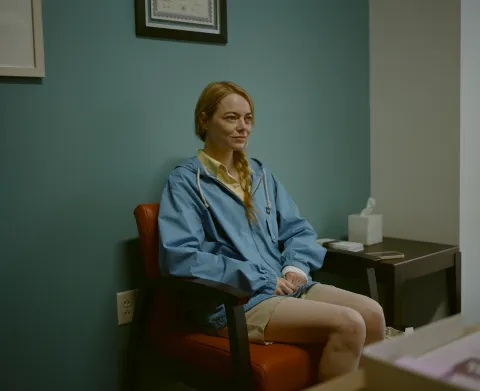 Tipos de gentileza: así es la nueva película de Emma Stone después de ganar el Oscar Emma Stone, una de las protagonistas de Tipos de gentileza.