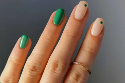 Las mejores 8 ideas de diseños de uñas fáciles de hacer para innovar la clásica francesita Opciones de nail art fáciles para hacer en casa