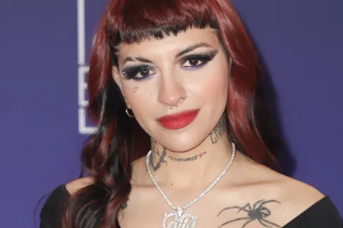 Cazzu reveló el motivo por el que se alejó de todas las redes sociales Foto de Cazzu en los Latin GRAMMY.