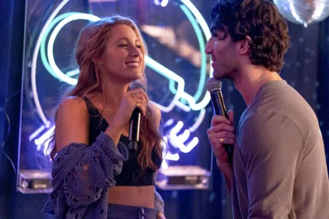 Romper el círculo, parte 2: de qué se trata y cuándo estrena la secuela "Volver a empezar" Lily Bloom y Ryle Kincaid en su fase de enamoramiento.