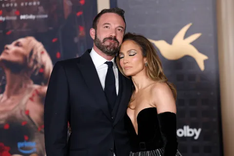 Jennifer Lopez habló por primera vez después de la separación de Ben Affleck Ben Affleck y Jennifer Lopez en la premiere de "This Is Me...Now: A Love Story".