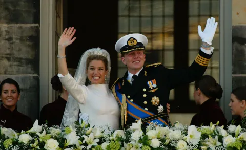Cómo se conocieron Máxima Zorreguieta y el príncipe Guillermo Alejandro El príncipe Guillermo Alejandro y su flamante nueva esposa, la princesa Máxima Zorreguieta, el 2 de febrero de 2002.