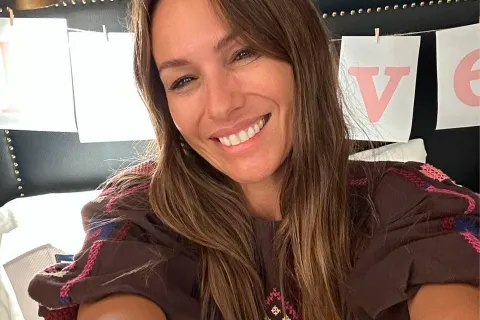 Pampita causa sensación al lucir un vestido con la estampa que será furor la próxima temporada Foto de Pampita en Instagram.