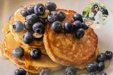 Pancakes de avena y arándanos: así es la receta favorita de Juliana Awada para empezar el día Pancakes de avena y arándanos, de Juliana Awada.