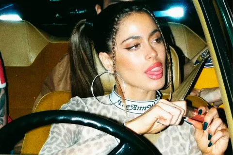Tini Stoessel te enseña cómo llevar el estampado animal print tendencia de este invierno 2024 Tini Stoessel en X/Twitter.