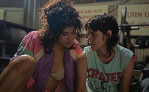 Cine en Max: los mejores 7 estrenos recientes para ver en la plataforma de streaming Kristen Stewart protagoniza Amor, mentiras y sangre, un estreno que no pasó por los cines.