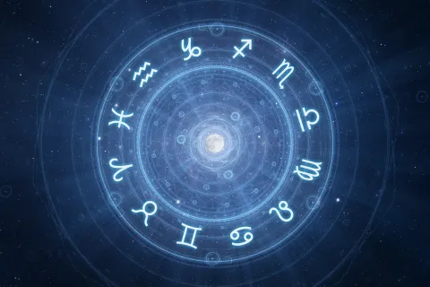Horóscopo de hoy, 21 de septiembre de 2024: las predicciones para la salud, el amor y el dinero La rueda zodiacal, con los símbolos de los 12 signos astrales.