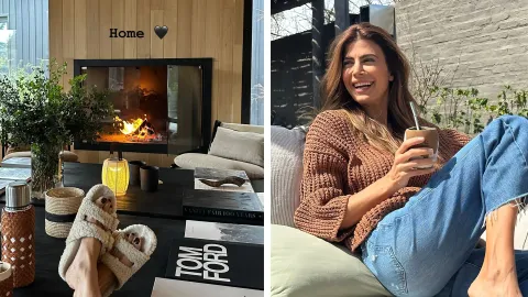Juliana Awada elige el calzado comfy de primavera: dónde conseguirlo y cómo combinarlo A la izquierda, Juliana Awada apoyando sus sandalias de peluche en la mesa baja de su casa. A la derecha ella sonriendo tomando mate casualmente