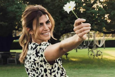 Juliana Awada compartió su rutina de yoga Juliana es famosa por su estilo de vida saludable que también implica la práctica de yoga