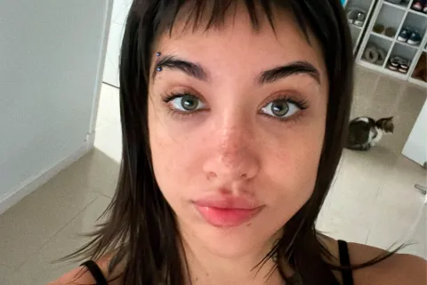 María Becerra sorprendió con un radical cambio de look: "Pintó cambiazo" Imagen de María Becerra.