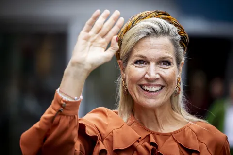 Máxima Zorreguieta visitó Río de Janeiro con un look con transparencias muy sofisticado Foto de Máxima Zorreguieta.