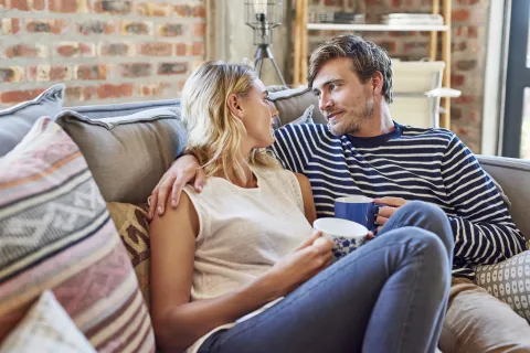 Tomar una pausa de 5 minutos puede reducir las discusiones de pareja pareja conversando