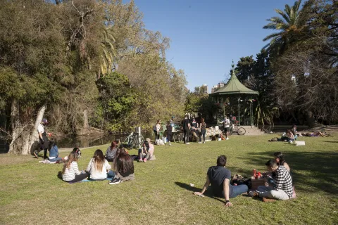 Día de la Primavera: planes al aire libre para celebrar la nueva estación Picnic por el Día de la Primavera