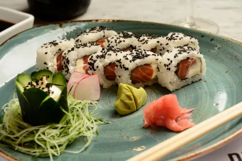 sushi-1.jpeg