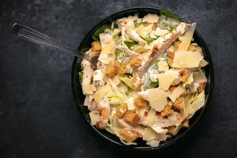 Ensalada César: dónde probar versiones originales en restaurantes de Buenos Aires Ensalada César: dónde probar versiones originales en restaurantes de Buenos Aires