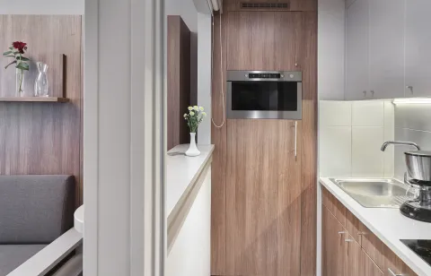 Las "cocinas mini" se pusieron de moda: por qué son tendencia en diseño de interiores No se trata sólo del hecho de que las viviendas sean cada vez más pequeñas, sino de un estilo de vida que propone otra relación con la cocina