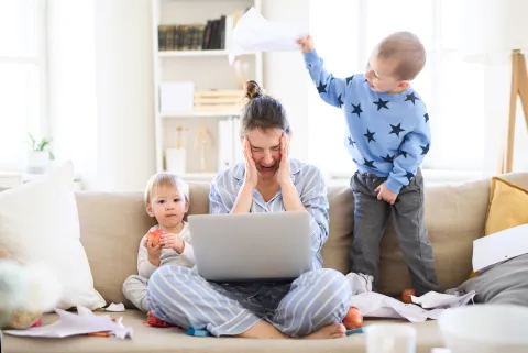 Estrés parental: ¿qué es y cómo afecta en la crianza? El estrés parental es considerado un problema de salud pública.