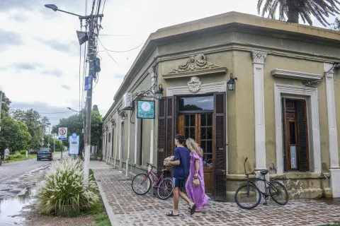 Escapadas: el pueblo a una hora de Buenos Aires para descansar y desconectar de la rutina Manzanares