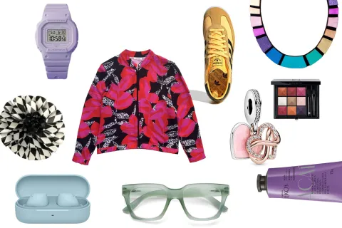 Día de la Madre: regalos de diferentes precios para todos los bolsillos Collage de regalos: un reloj, zapatillas, anteojos, campera y cremas.