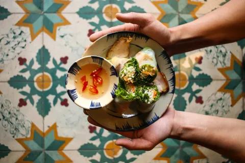 Comida vietnamita en Buenos Aires: 4 lugares elegidos para emprender un viaje de sabores Comida vietnamita: las mejores opciones en Buenos Aires.