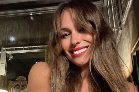 Pampita Ardohain apostó a un look con brillos y transparencias que es de alta tendencia Pampita Ardohain dijo presente en un evento nocturno y se llevó todas las miradas con una propuesta muy chicPampita Ardohain dijo presente en un evento nocturno y se llevó todas las miradas con una propuesta muy chic