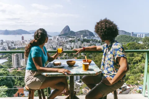 ¿Vacaciones en Río de Janeiro? 10 rooftops con gastronomía y vistas espectaculares Rooftop en Río de Janeiro.