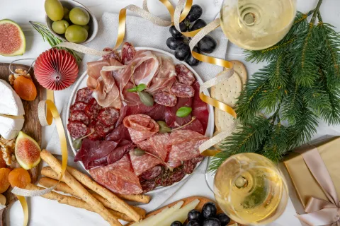 Consejos para evitar intoxicaciones alimentarias durante las fiestas tabla de fiambres