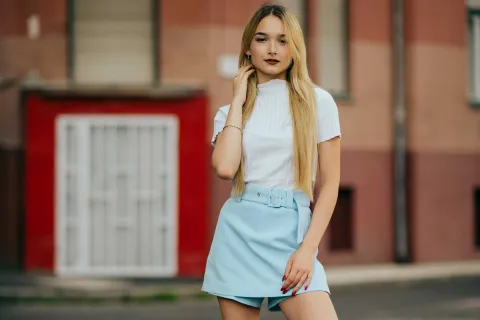Adiós a los minishorts de jean: la prenda cómoda y chic que los reemplazará Las polleras pantalones se vienen a full en la nueva temporada