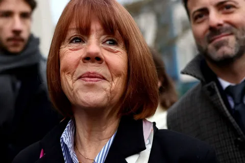 Gisèle Pelicot, violada por más de 50 hombres durante 10 años, es un símbolo contra la violencia sexual Gisele Pelicot
