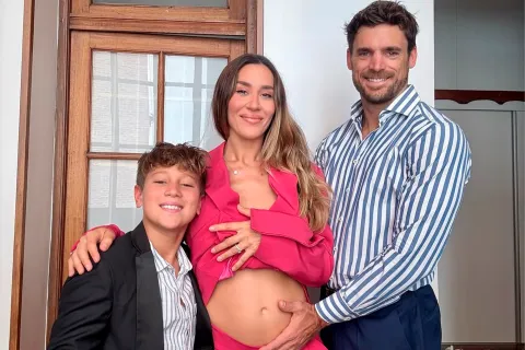 ¿Reveló el sexo del bebé? Jimena Barón tras anunciar su embarazo: "Estoy segura de que es..." Foto de Jimena Barón, Momo y Matías Palleiro.