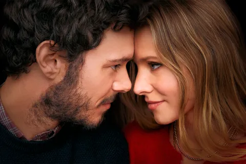 Nadie quiere esto: Adam Brody y la creadora revelaron todo sobre la temporada 2 Póster de Nadie quiere esto.