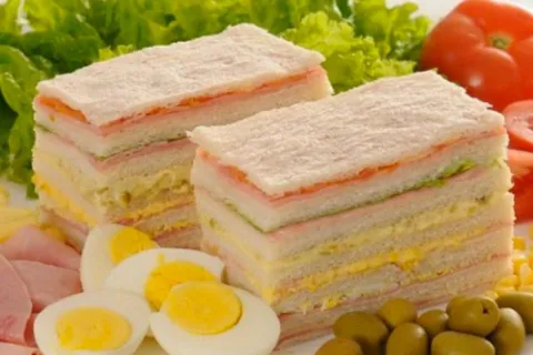Cálculo de Navidad: ¿cuántos sándwiches de miga se calculan por persona? sándwich de miga