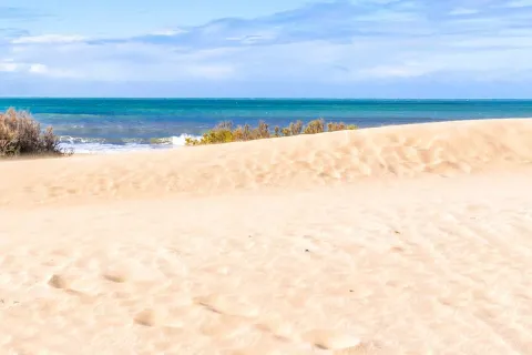 No es Cariló, ni Pinamar: queda a tan solo 4 horas de Buenos Aires y es un destino que está de moda Mar Azul es un destino soñado a tan solo 4 horas de Buenos Aires