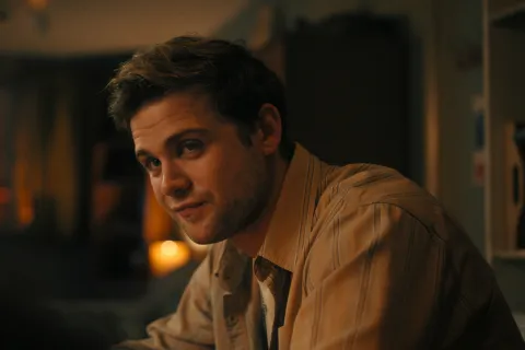 Prime Target: de qué se trata la nueva serie de Leo Woodall, el protagonista de One Day Prime Target estrenó a mitad de enero en Apple Tv+.