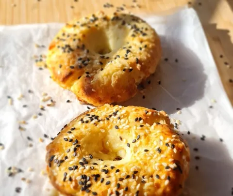 Desayunos sin harinas: 2 recetas para arrancar el día con energía bagel sin harina