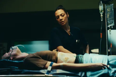 Ni Grey's Anatomy ni The Pitt: esta es la nueva serie que deberías mirar si te gustan los dramas médicos Berlin ER estrena el 26 de febrero en Apple Tv+.