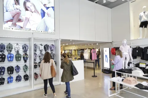 Una reconocida marca de moda cerrará 200 tiendas Forever 21 es la marca que actualmente atravieesa una profunda crisis