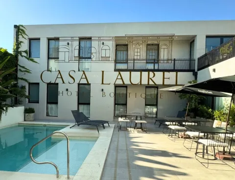Escapada: fue la casa de un presidente y hoy es un hotel boutique de ensueño a poco más de una hora de CABA Casa Laurel, en Chascomús: un hotel boutique donde vivió Raúl Alfonsín.