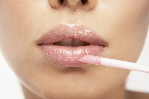 Lip combo: cómo lograr labios gruesos y definidos con pocos productos labios