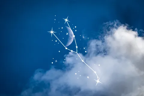 Luna creciente en Tauro del 5 de febrero: ¿cómo influye en cada signo? Luna creciente en un fondo de nubes