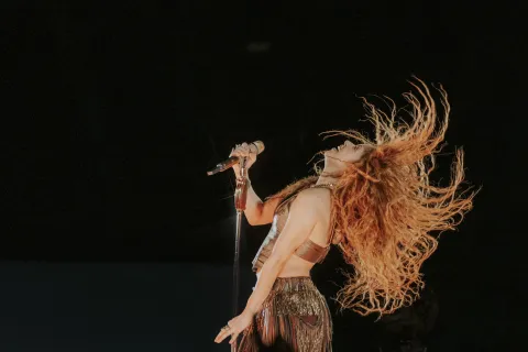 Shakira en Buenos Aires: vibró el Campo Argentino de Polo en un show girl power Shakira en el show Las mujeres ya no lloran tour en el Campor de Polo de Buenos Aires