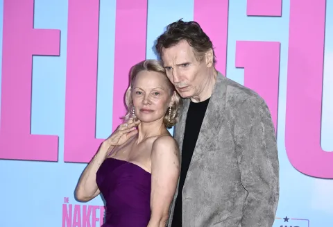 ¿Confirmado el romance entre Liam Neeson y Pamela Anderson? Todo lo que se sabe ¿Confirmado el romance entre Liam Neeson y Pamela Anderson?