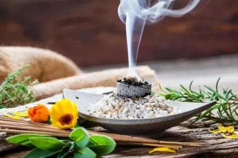 Limpieza energética de invierno: claves para renovar tu casa Limpieza energética: cómo hacerla.