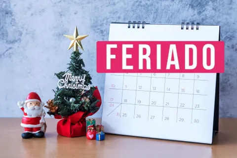 Feriados de diciembre 2025: cómo caen y qué días pedir para lograr unas vacaciones XL Feriados de diciembre 2025: cómo caen y qué días pedir para lograr unas vacaciones XL.