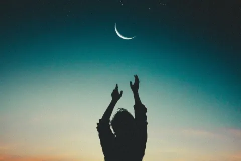 Luna nueva de diciembre: rituales simples para cerrar ciclos sin caer en el exceso espiritual Luna nueva de diciembre: rituales simples para cerrar ciclos sin caer en el exceso espiritual.