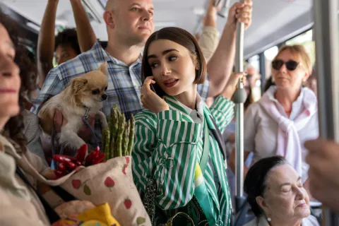 Netflix renovó Emily in Paris para su temporada 6: cómo sigue y cuándo se estrena Netflix renovó Emily in Paris para su temporada 6: cómo sigue y cuándo se estrena.