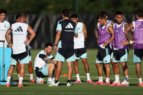 Mundial 2026: ¿cuándo juega Argentina y por dónde verlo? GettyImages-2279707034.jpg